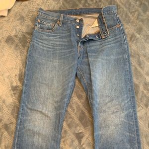 Levi 501 W29L32